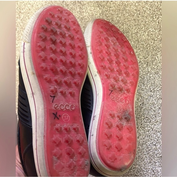 ECCO black leather womens size 37 (6.5/7) golf shoes - Picture 5 of 6